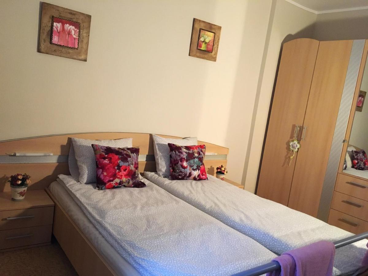 Kara Apartman Odorheiu Secuiesc Exteriör bild