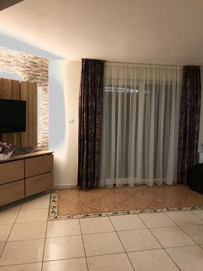 Kara Apartman Odorheiu Secuiesc Exteriör bild