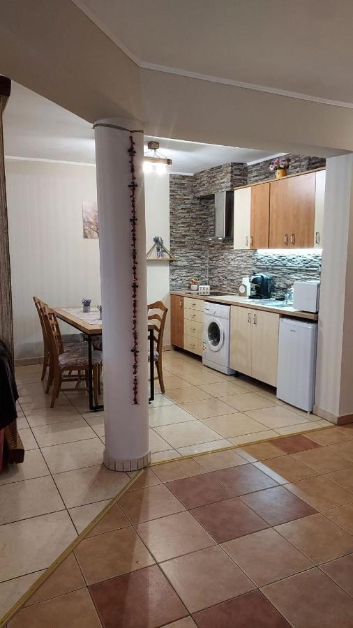 Kara Apartman Odorheiu Secuiesc Exteriör bild